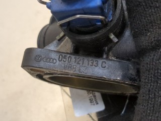 Фланец системы охлаждения, ориг. номер 050121133C, Audi A4 1994-1997