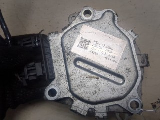 Клапан фазорегулятора, ориг. номер PE0114420A, 2351000448, Mazda 3 2016-2019