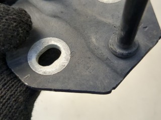 Петля замка капота, ориг. номер 4589689AA, Chrysler 300C 2011-2015
