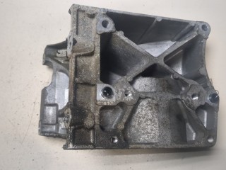 Кронштейн насоса гидроусилителя руля, ориг. номер 1344960, Ford Focus 2007-2011