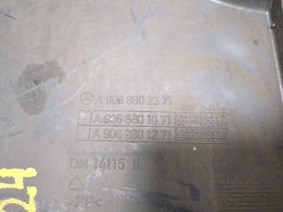 Клык бампера левый задний, ориг. номер A9068801071, Mercedes Sprinter 2006-2014