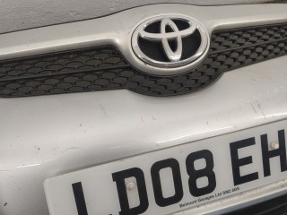 Бампер передний, ориг. номер 5311202080, 5211902970, Toyota Auris 2006-2010