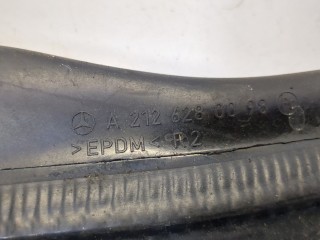 Уплотнитель правый передний, ориг. номер A2126280098, Mercedes E W212 2009-2013