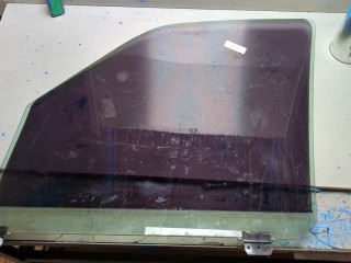 Стекло боковой двери правое переднее, ориг. номер 2L1Z7821410AA, Ford Expedition 2002-2006