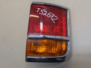 Фонарь (задний) правый Nissan Elgrand 1997-2002