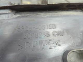 Накладка замка капота левая передняя, ориг. номер 5329506190, Toyota Camry 2017-2021