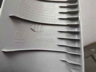 Обшивка стойки правая передняя, ориг. номер 42741365, Chevrolet Bolt 2016-2021