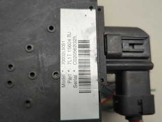 Блок предохранителей, ориг. номер 7L1T15604BJ, Lincoln Navigator 2006-2014