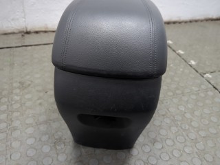 Подлокотник левый передний, ориг. номер 846214Z100URY, 846602W100URY, 846704Z000URY, Hyundai Santa Fe 2015-2018
