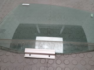 Стекло боковой двери левое заднее Volvo S60 2000-2004
