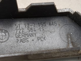 Накладка под фонарь правая задняя, ориг. номер 7155446, BMW 7 серия 2001-2005