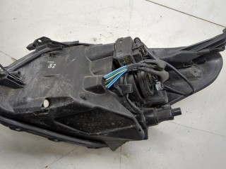 Фара (передняя) правая, ориг. номер 8113052C20, Toyota Urban Cruiser 2008-2014