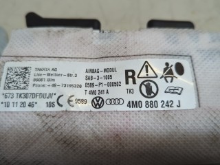 Подушка безопасности боковая (в сиденье) правая, ориг. номер 4M0880242J, Audi Q7 2019-2024