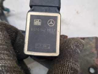 Датчик подвески левый передний, ориг. номер A0105427717, Mercedes GL-Класс 2006-2009