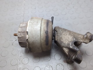 Подушка крепления двигателя Audi A6 2004-2008