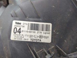 Фара (передняя) правая, ориг. номер 811100D130, Toyota Yaris 2005-2009