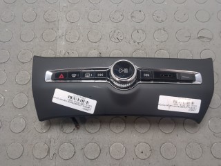 Панель управления магнитолой, ориг. номер 31398845, Volvo V60 2018-2026