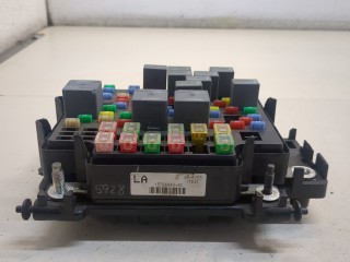 Блок предохранителей, ориг. номер 15786043, Cadillac Escalade 2 2001-2006
