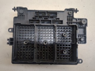 Блок предохранителей, ориг. номер 15786043, Cadillac Escalade 2 2001-2006