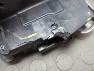 Замок двери правый задний, ориг. номер 13546572, Buick Envision 2020-2026
