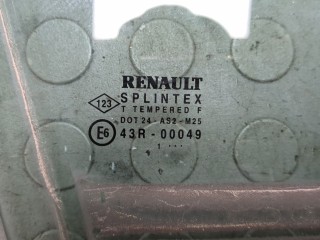 Стекло боковой двери правое переднее, ориг. номер 7700828328, Renault Scenic 1999-2003