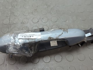 Ручка двери наружная правая передняя Chrysler Pacifica 2003-2008
