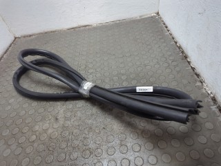 Уплотнитель правый передний, ориг. номер 5076862AF, Dodge Journey 2011-2020