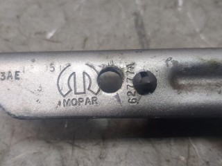 Петля капота левая, ориг. номер 55369563AE, Dodge Durango 2010-2013