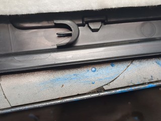 Обшивка крышки (двери) багажника, ориг. номер 5KT37DX9AB, 5LE62DX9AD, 1GG49DX9AC, Jeep Grand Cherokee 2010-2013