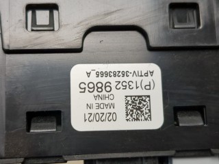 Разъем AUX/USB, ориг. номер 13529865, Buick Encore GX 2019-2023