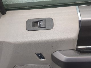 Ручка двери наружная правая передняя, ориг. номер FL3Z1522404DHPTM, Ford F-150 2017-2020