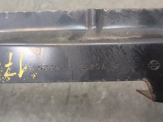 Кронштейн бампера левый передний, ориг. номер 62290ZS20A, Nissan Pathfinder 2010-2014
