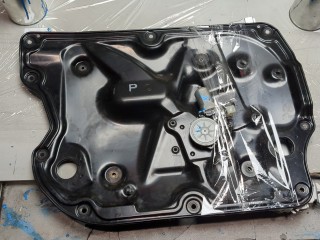 Замок двери левый передний, ориг. номер 80501BA10A, Nissan Primera P12 2001-2008