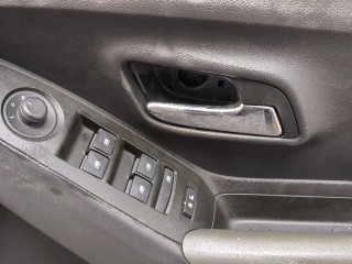 Стекло форточки двери правое переднее, ориг. номер 94518428, Chevrolet Trax 2016-2022