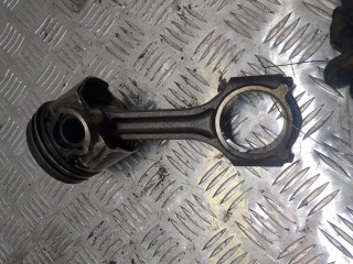 Поршень, Hyundai i30 2010-2012