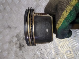 Поршень, Mazda 3 2006-2009