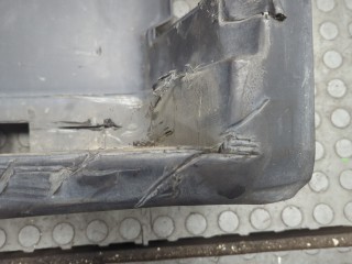 Подножка правая передняя, ориг. номер 82574837, Renault T 2013-2026