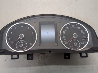 Щиток приборов (приборная панель) Volkswagen Tiguan 2011-2019