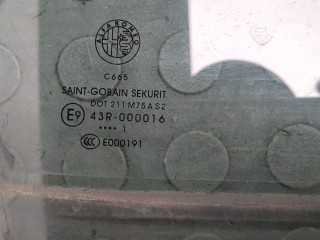 Стекло боковой двери правое заднее, ориг. номер 50529955, Alfa Romeo Giulietta 2010-2016