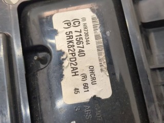 Фонарь салона (плафон), ориг. номер 5RK82PD2AH, Chrysler Pacifica 2016-2020
