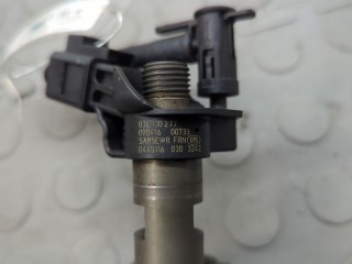Форсунка топливная, ориг. номер 0445116030, 03L130277, Volkswagen Passat 2005-2010