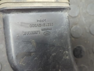 Воздухозаборник, ориг. номер 282122V300, Hyundai Veloster 2015-2017