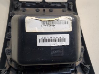 Пластик (обшивка) салона, ориг. номер LR066240, EJ3204569BB8PVJ, Land Rover Range Rover Evoque 2015-2018