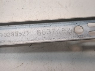 Кронштейн фары левый, ориг. номер 8637182, 89028052, Volvo XC90 2002-2006