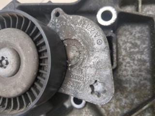 Крышка передняя ДВС, ориг. номер A2710100133, Mercedes C W203 2000-2004