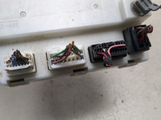Блок управления бортовой сети (Body Control Module), ориг. номер GEG167560, Mazda 6 2009-2013