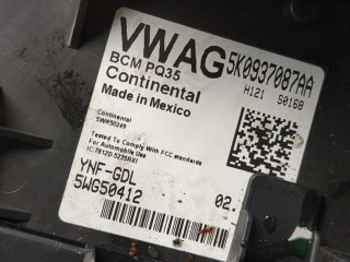 Блок управления бортовой сети (Body Control Module), ориг. номер 5K0937087AA, Volkswagen Passat 7 Америка 2011-2015