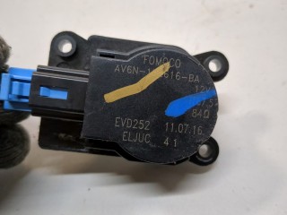 Электропривод заслонки отопителя, ориг. номер AV6N19E616BA, Ford Escape 2015-2019