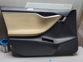 Дверная карта (Обшивка двери) левая передняя Tesla Model S 2012-2016