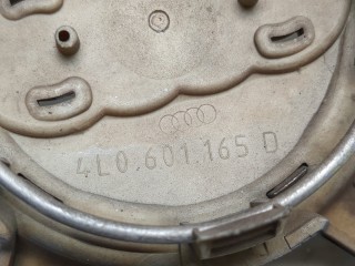 Колпачок литого диска, ориг. номер 4L0601165D, Audi Q7 2009-2015